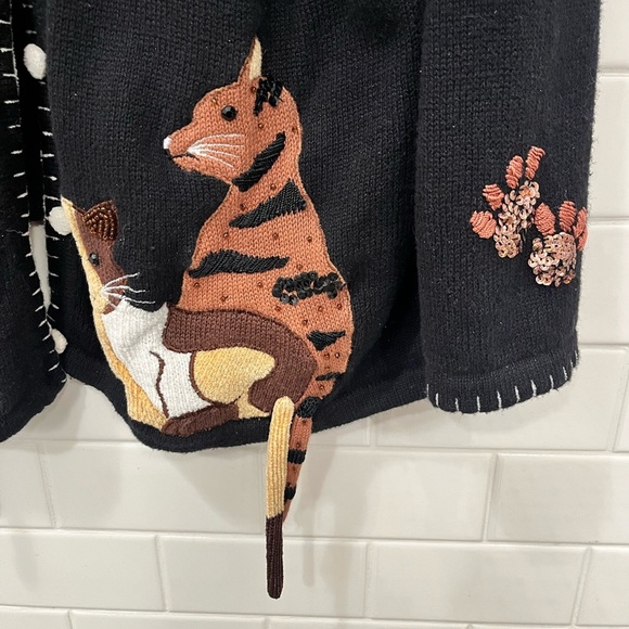 The Quacker Factory Woman's 1XL Button Down Cardigan Sweater CATS Black Cream - Picture 3 of 11